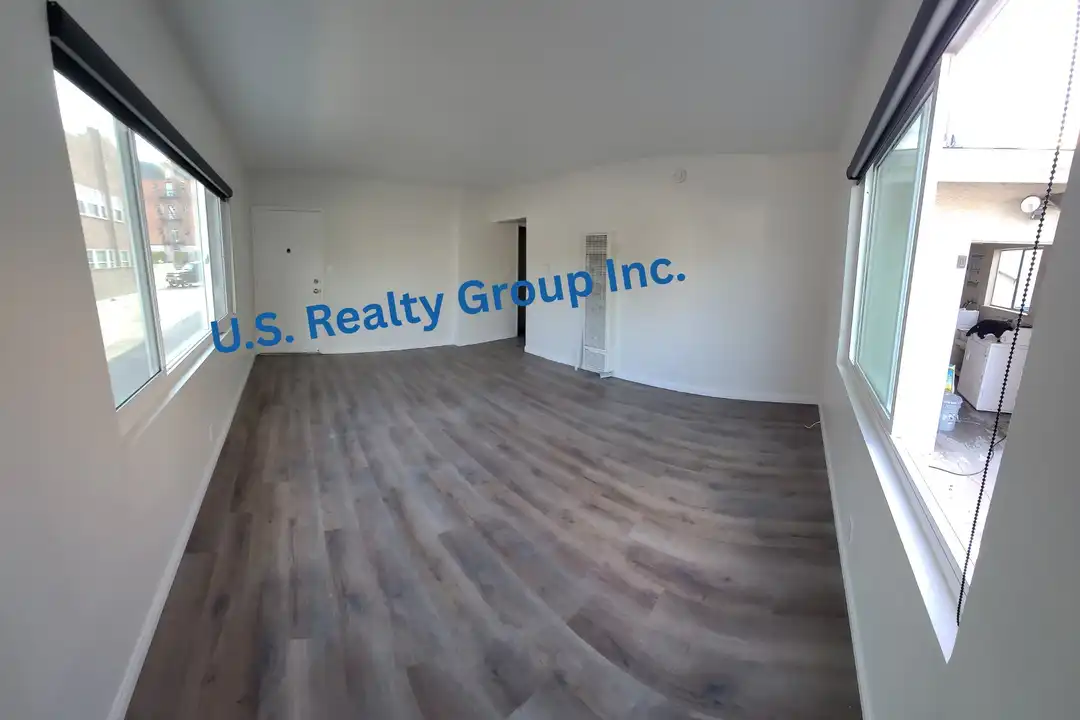 740 N St Andrews Pl unit 6 - View 2
