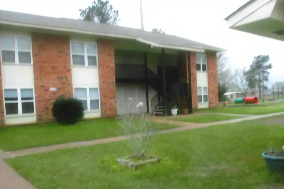100 Tamaran Loop unit 103 – photo 1 of 12