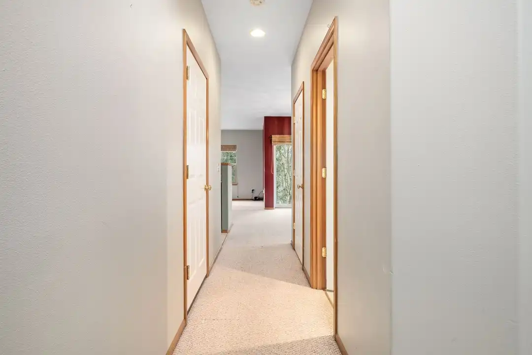 10618 NE Kingston Meadow Cir - View 4