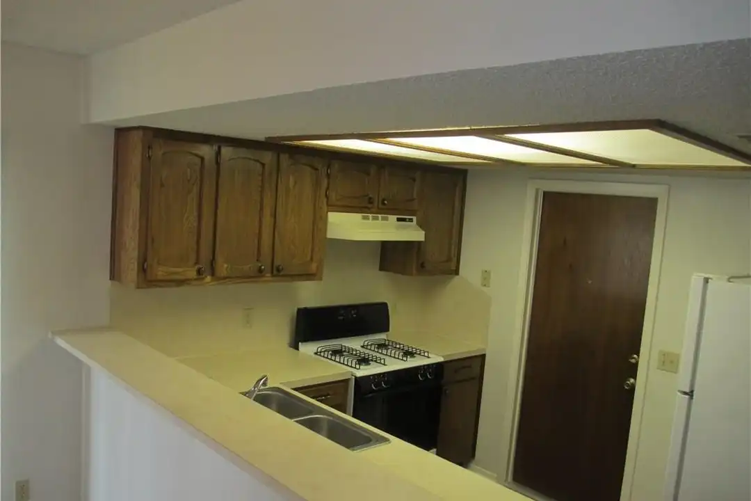 1904 Yaupon Trail unit B - View 3