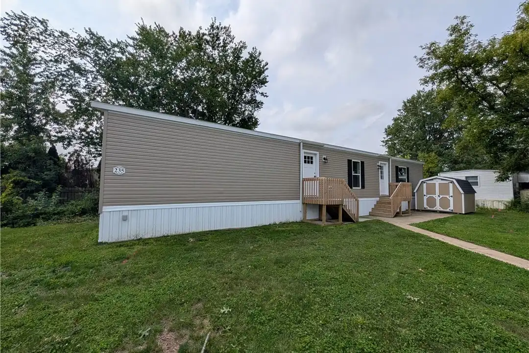 235 Edgecliff Cir W unit 40 – photo 1
