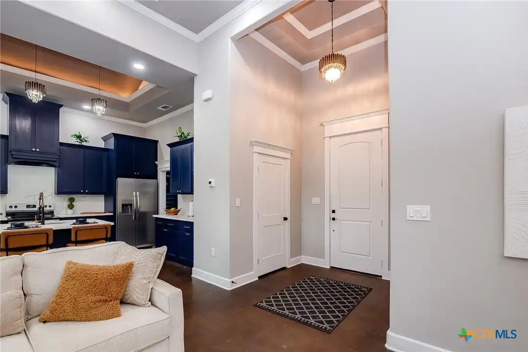 109 Luke Ct - View 4