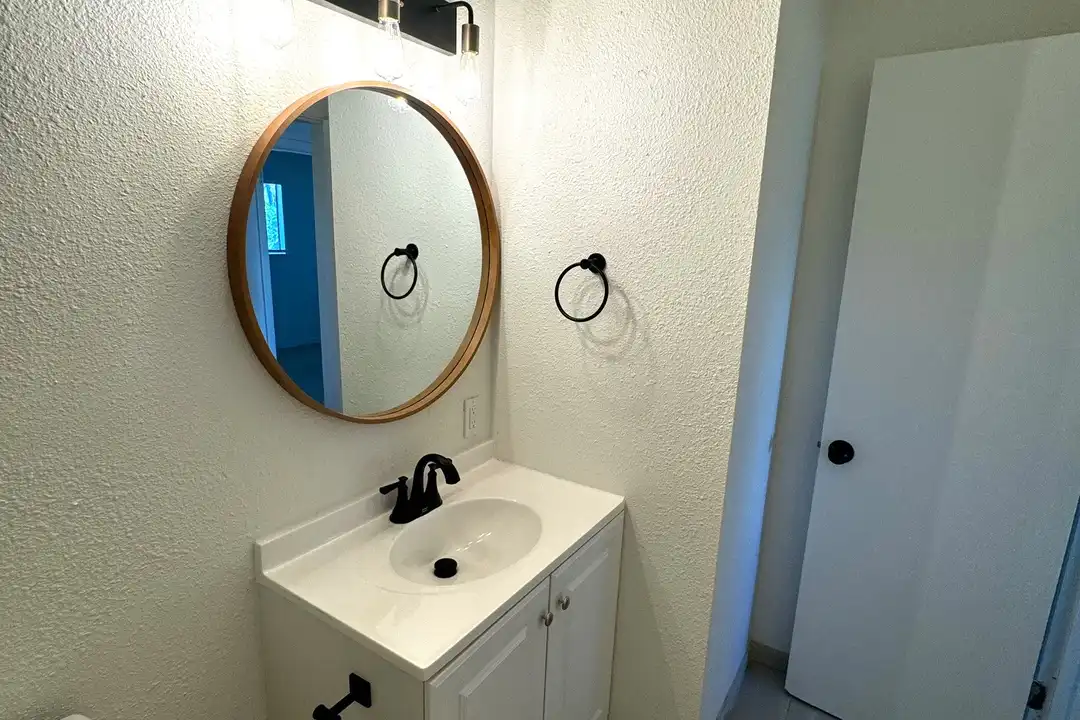 402 Cornell Dr SE unit 7 - View 4