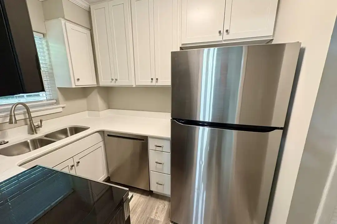 2846 Walton Wy #7 - View 6