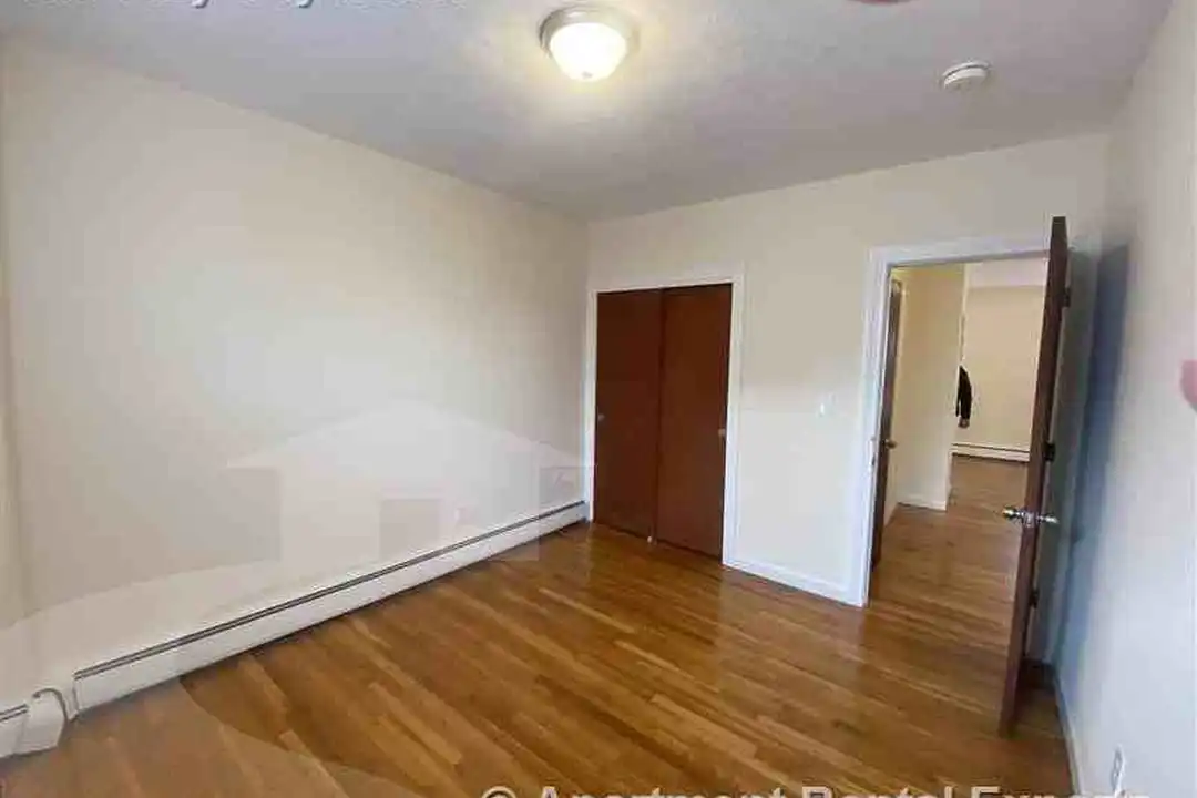180 N Beacon St unit 3 - View 3