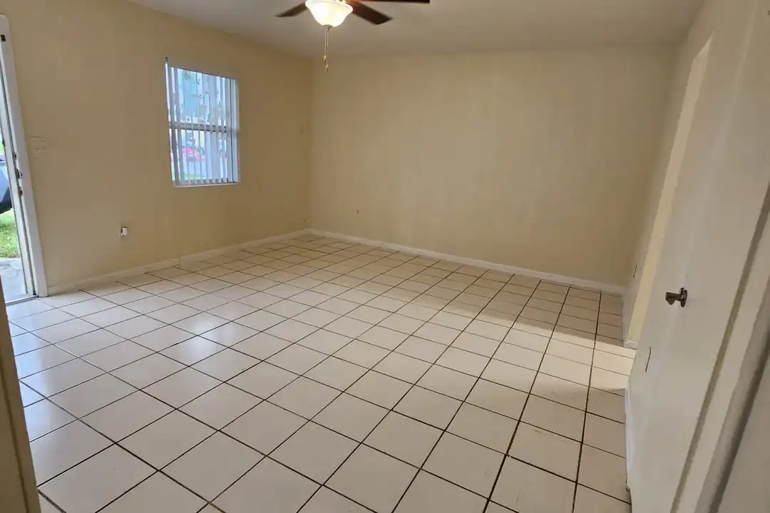 21299 Coulton Ave unit 21303 - View 4