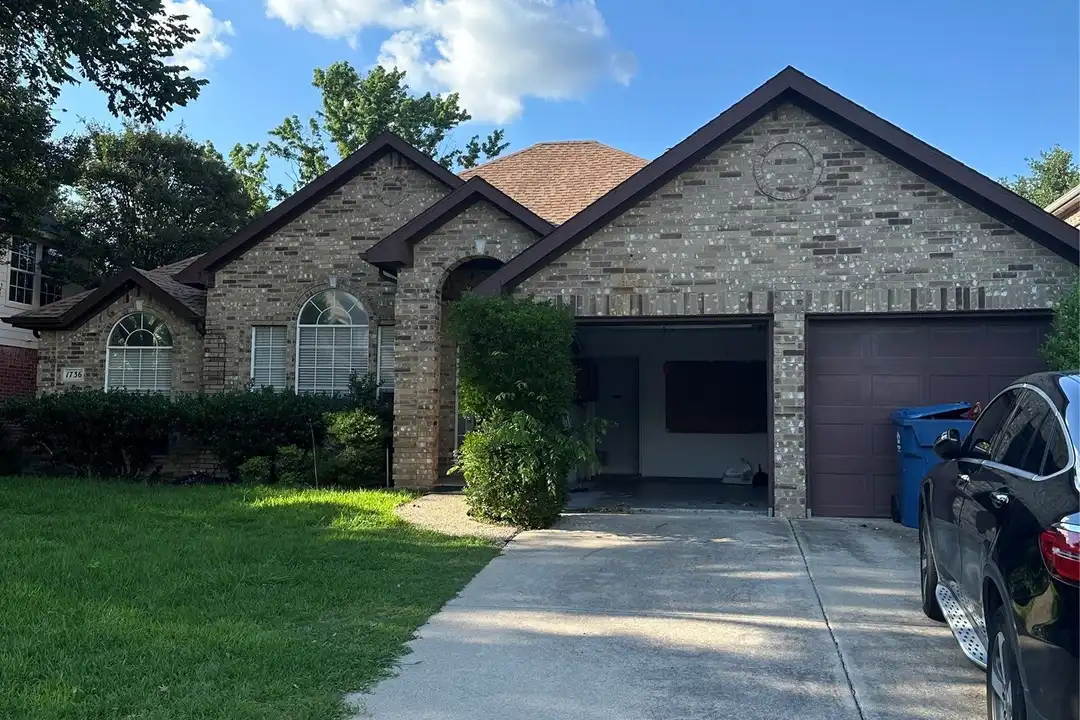 House in Flower Mound - View 2