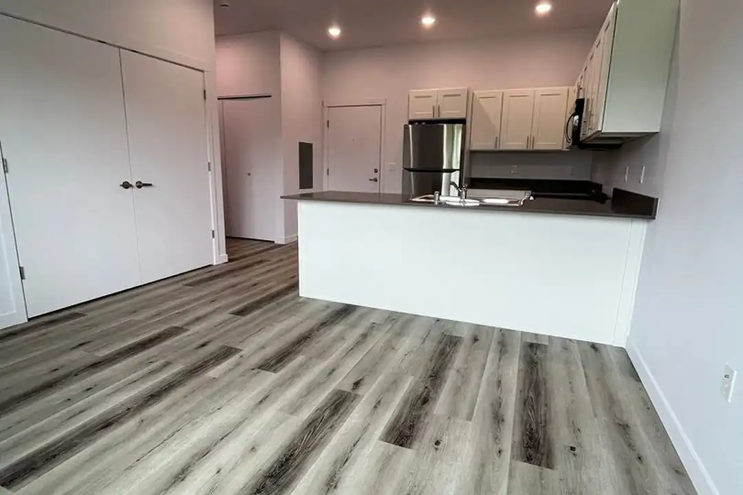 5600 NE 34th St - View 4