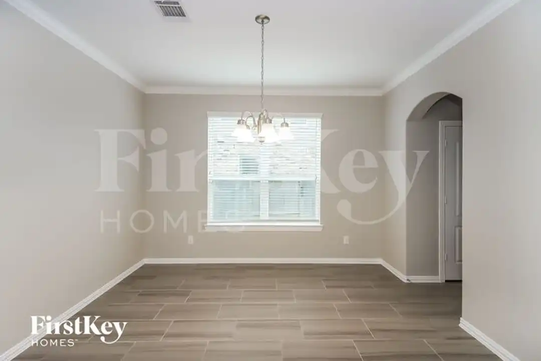 10107 Stone Briar Dr - View 5