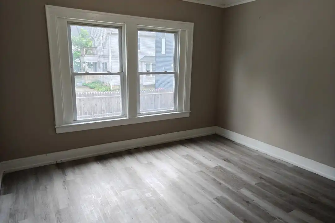 10703 Lee Ave unit 1 – photo 1
