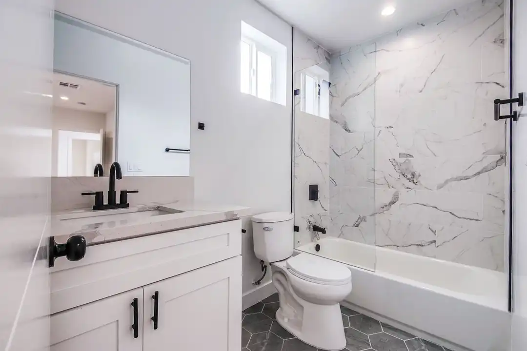 3811 W Exposition Blvd unit Unit #3811 1/2 - More