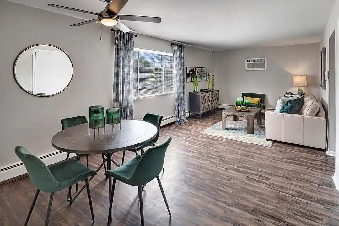 Apartment in Columbus, Franklin County - View 4