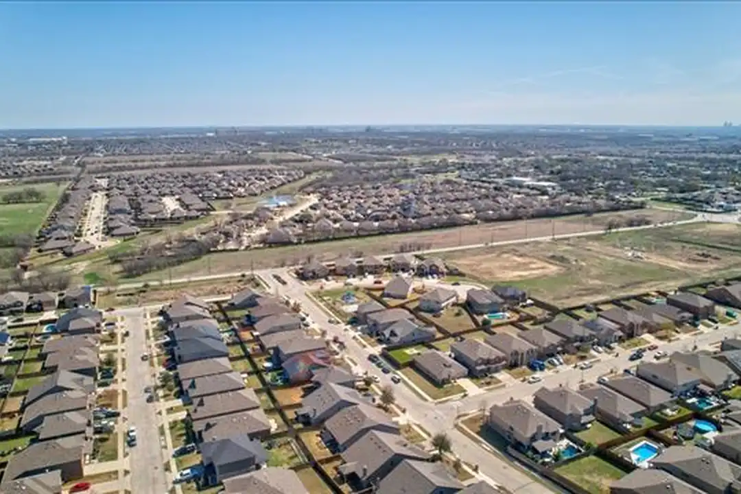 6233 Skysail Rd - View 3