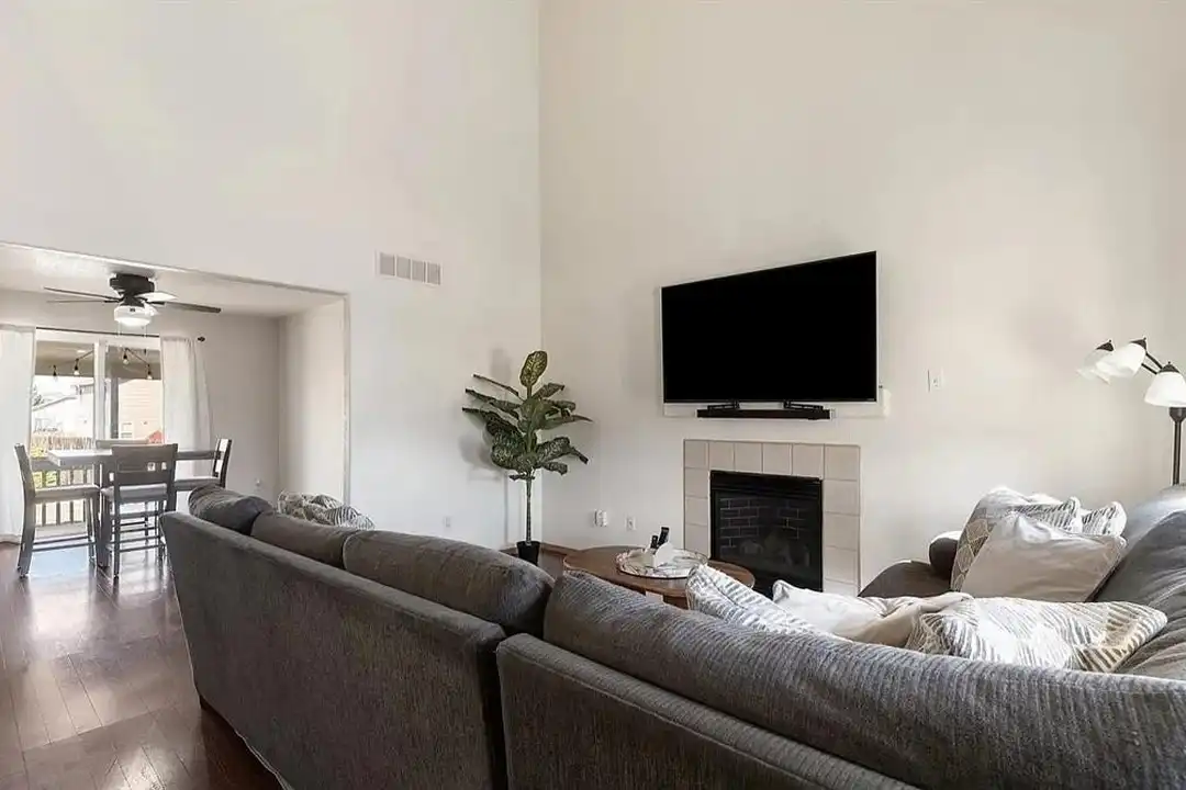 1256 Ancestra Dr - View 2