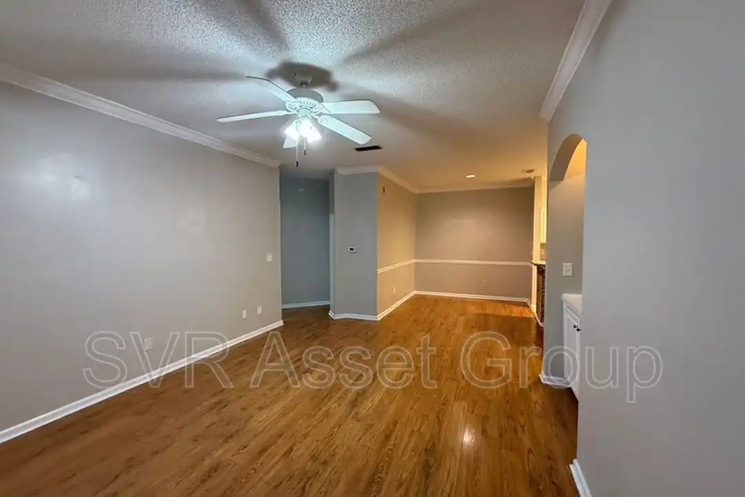 10000 Gate Pkwy N unit # 114 – pohled 6