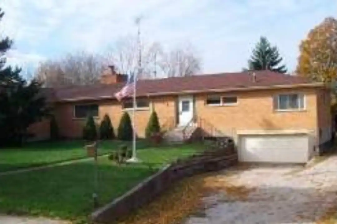 41192 N Green Bay Rd unit Main – photo 1 of 11