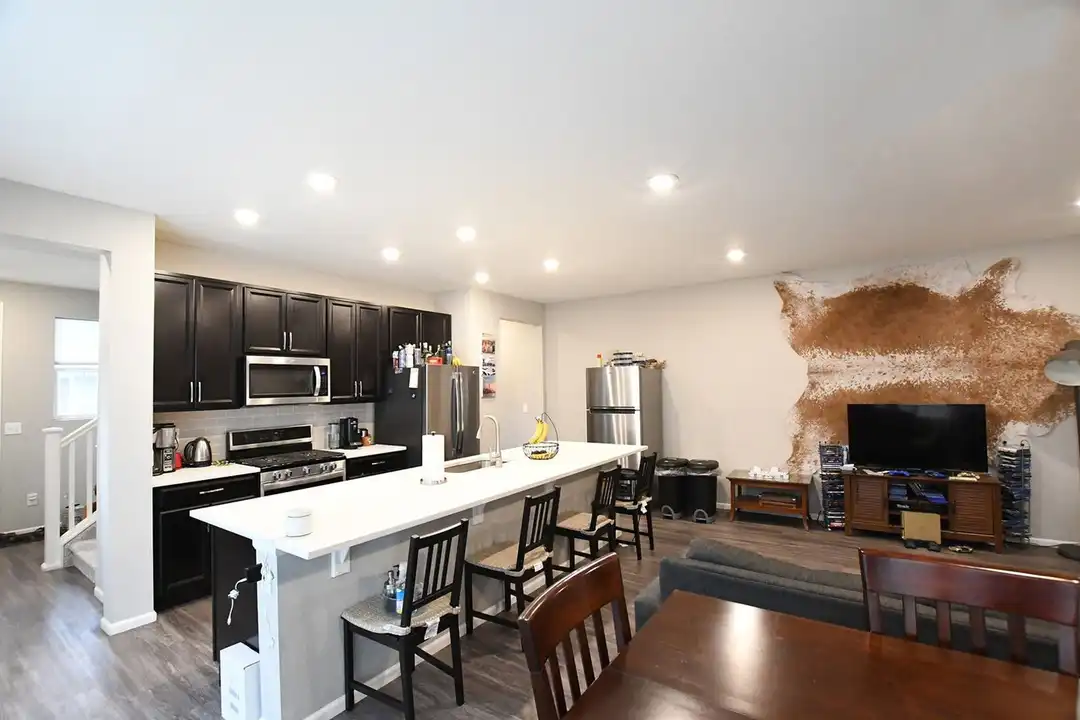 11330 E 26th Ave - View 3