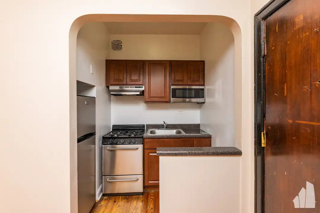 948 W Cuyler Ave unit 115 - View 5