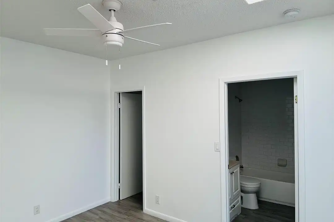 229 Commercial Blvd #2 - View 6