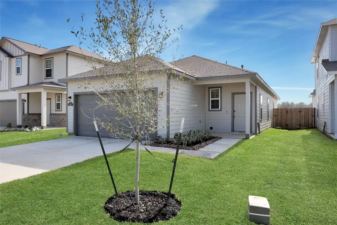 16632 Aurora St - View 3