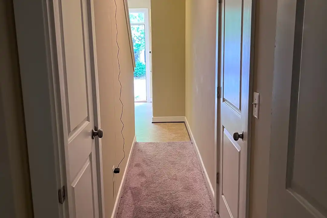 109 Saginaw Dr unit 109 - More