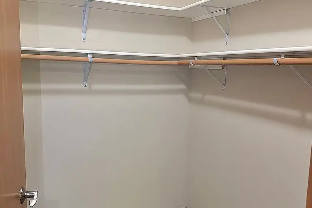 Fairway Glen Apartments – photo 1 of 25