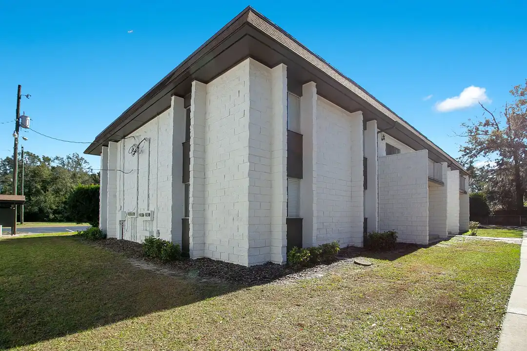 1312 NE 33rd Ave - View 3