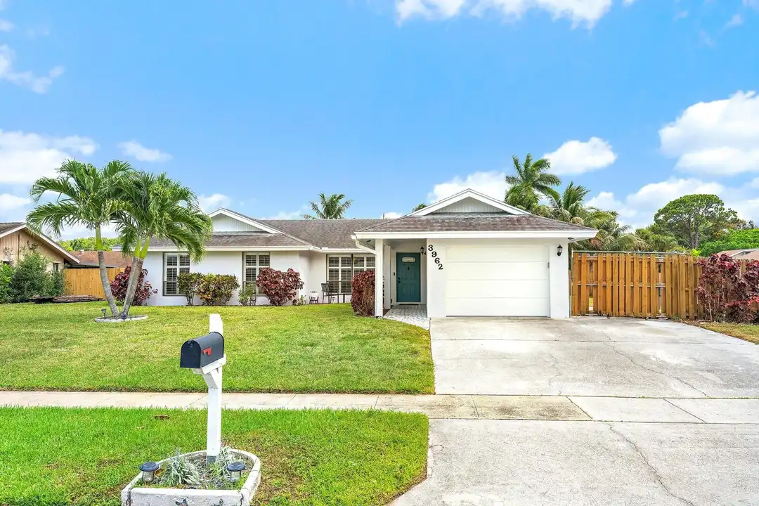 3962 Winfield Rd - View 4