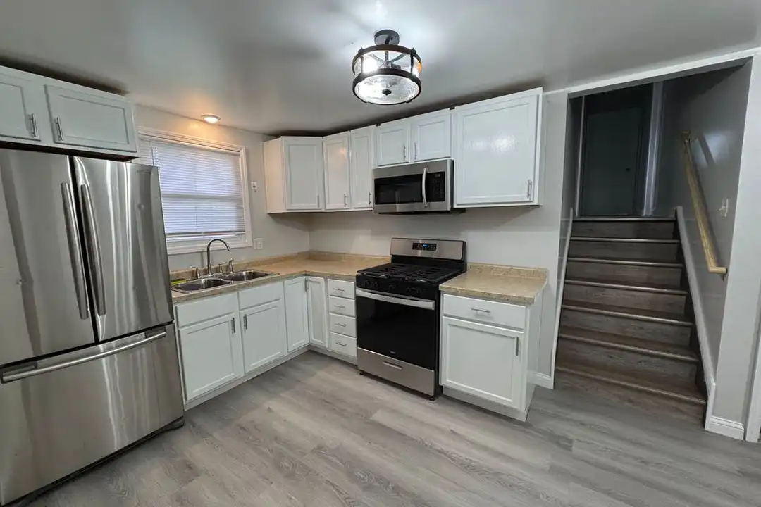5921 S Racine Ave - View 6
