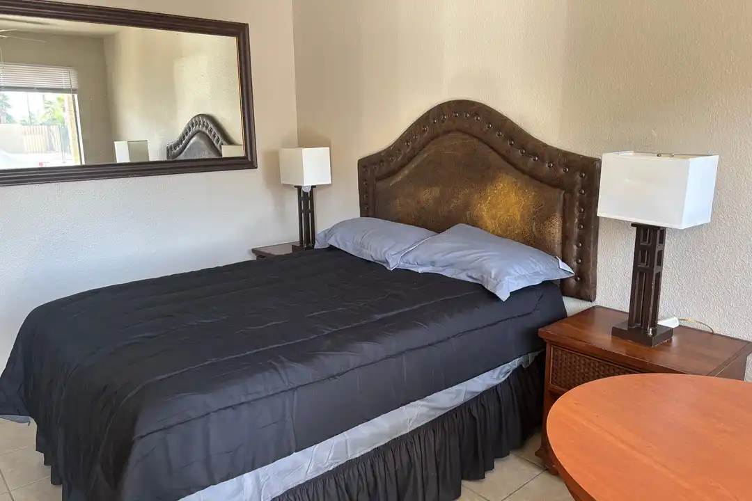 921 Las Vegas Blvd N unit 118 – photo 1