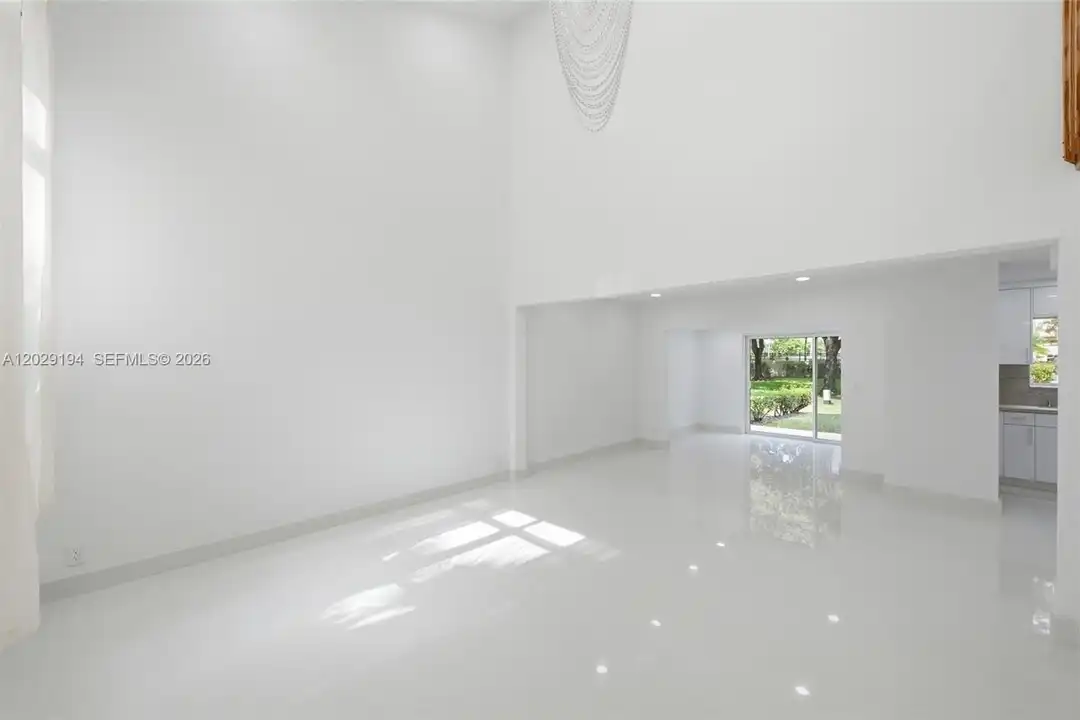 22384 Thousand Pines Ln - View 2