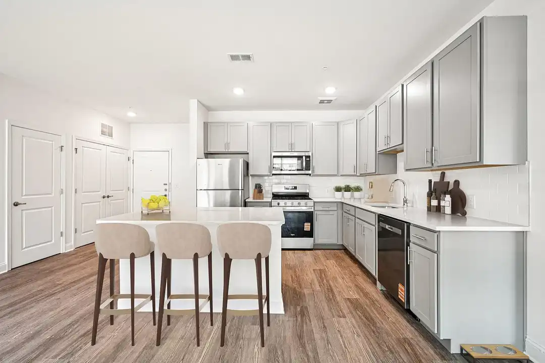 Laurel Green Apartments - View 2
