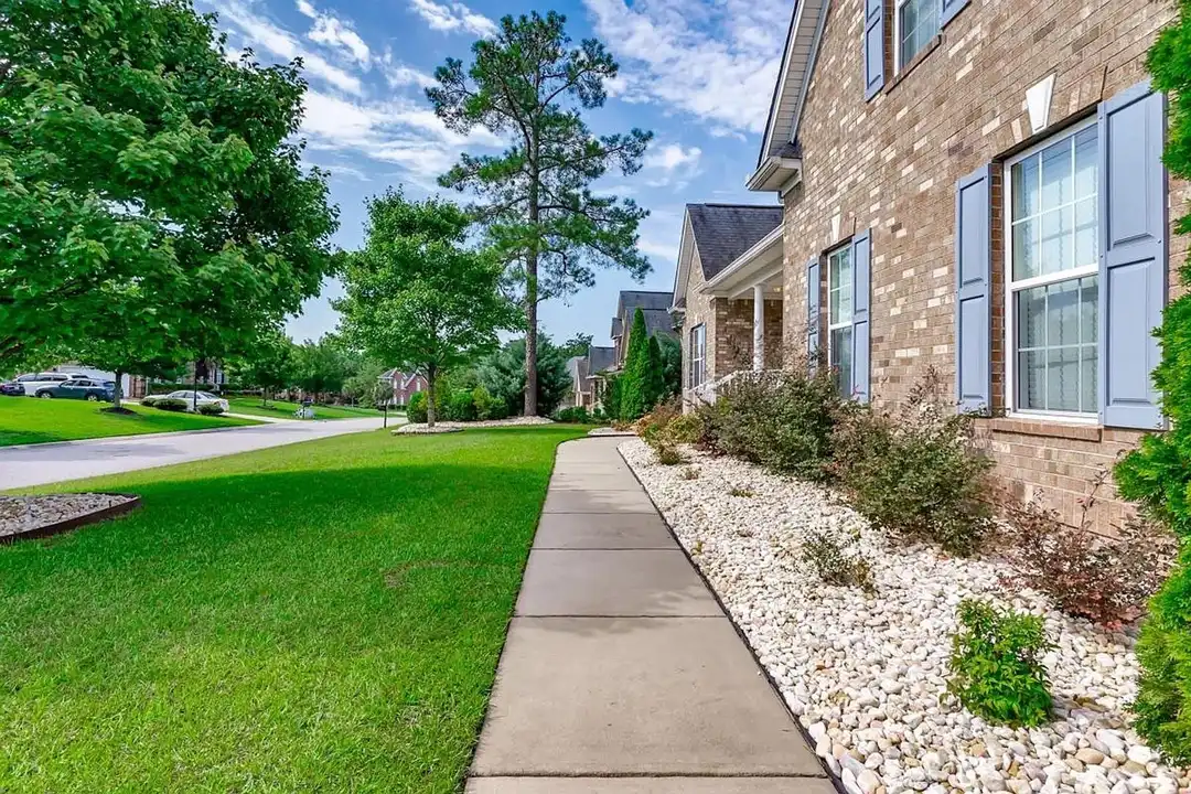 357 Heritage Forest Dr - More