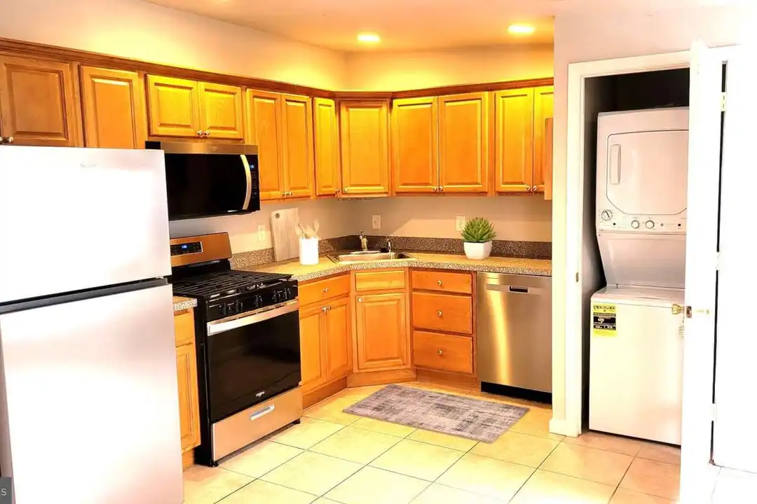 839 N 20th St unit C - View 2