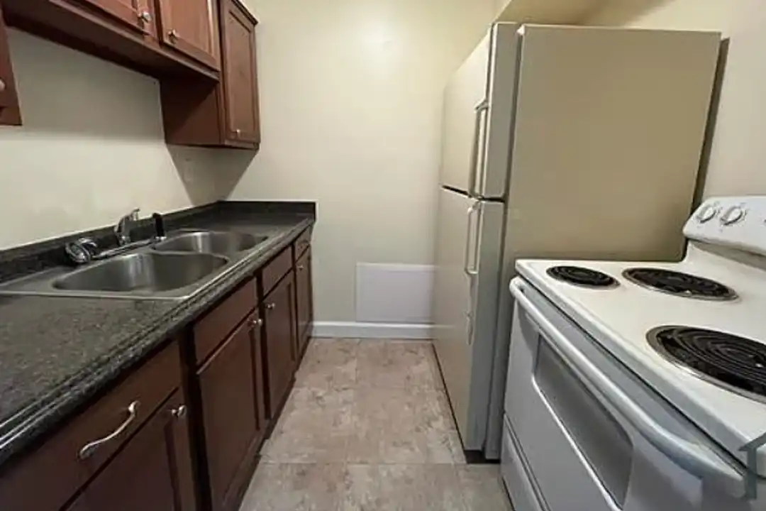 757 Ridgeway Ave unit 103 - More
