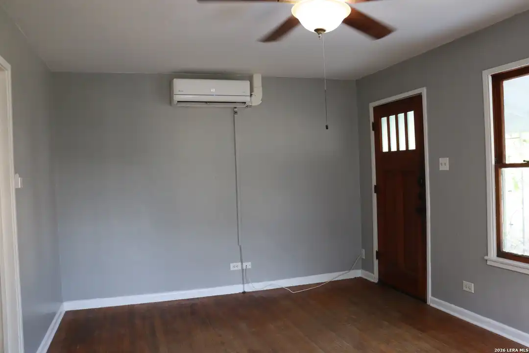 203 Brooks Ave - View 4