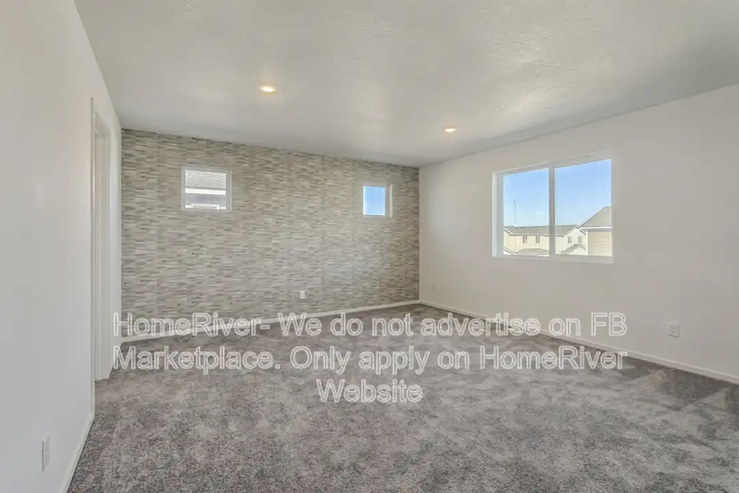 24814 E Coopers Hawk Ln - More