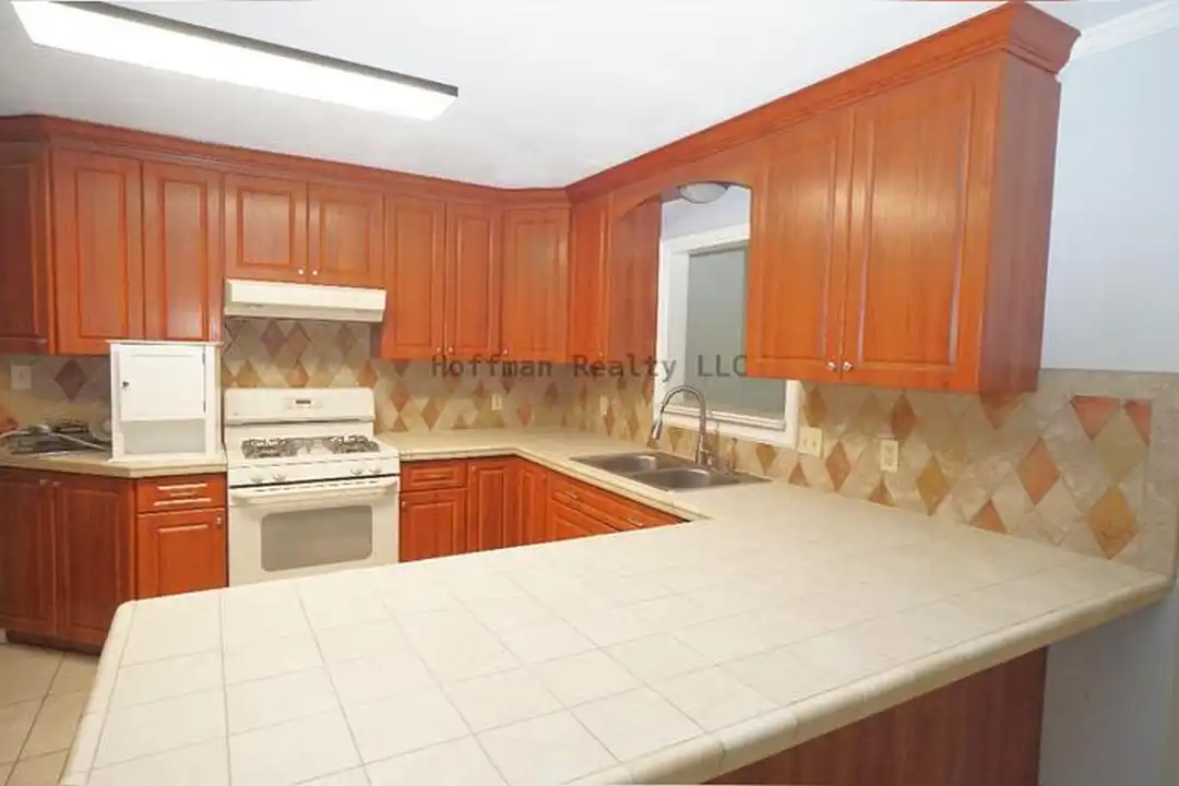 207 N Gomez Ave – pohled 4
