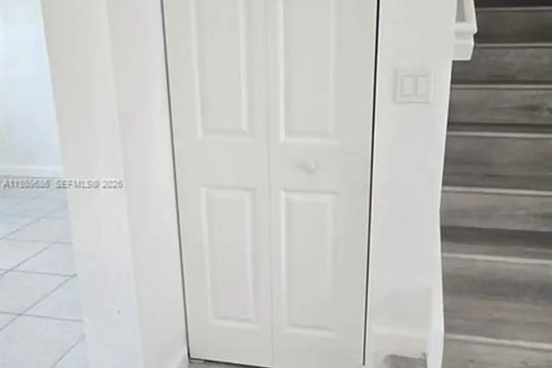 11867 SW 247th St - View 6