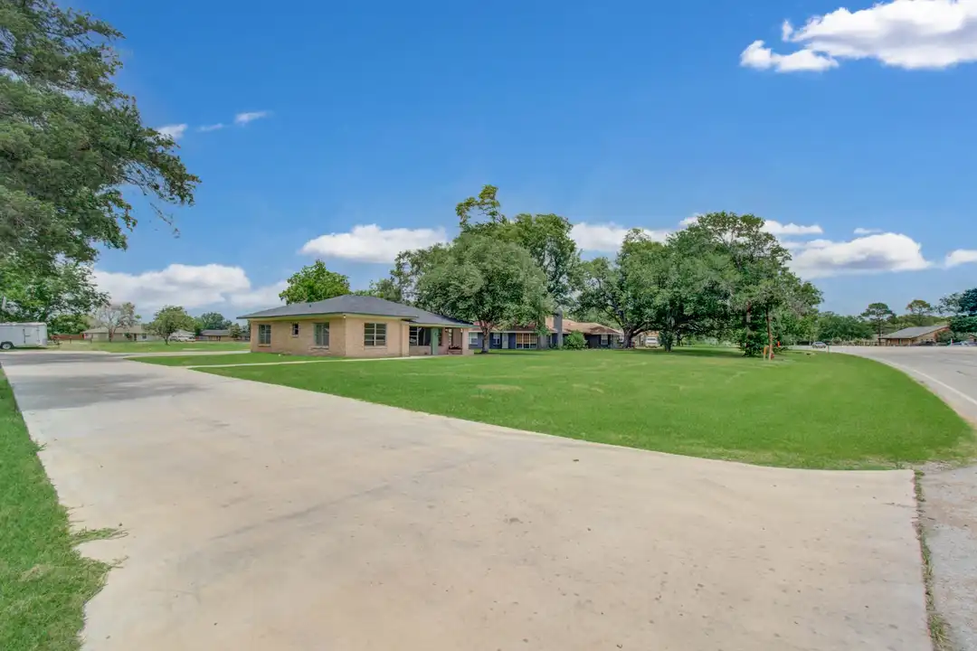 709 S McCarty Ave - View 3
