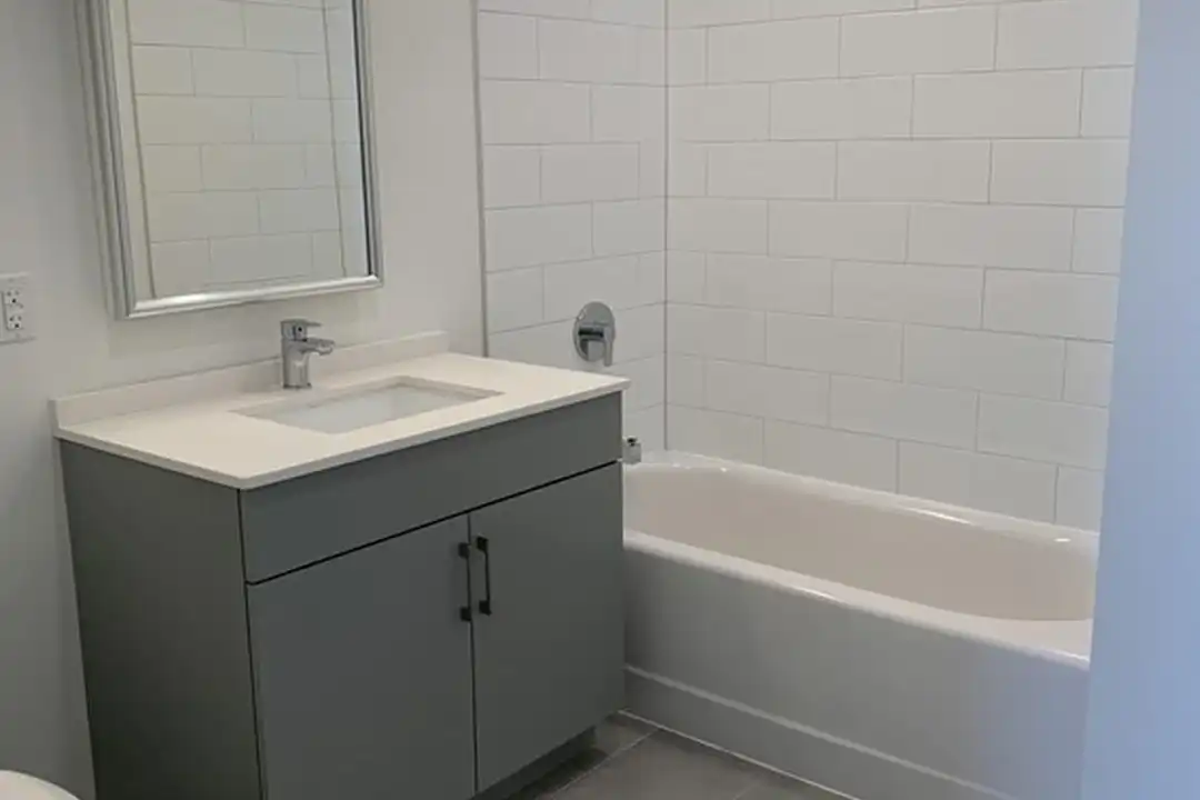 3531 Washington St unit 313 - Veel