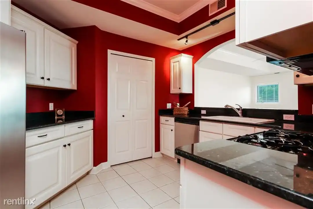 283 S Zeeb Rd - More