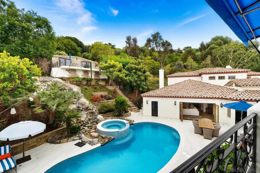 2643 Hidden Valley Rd – pohled 6