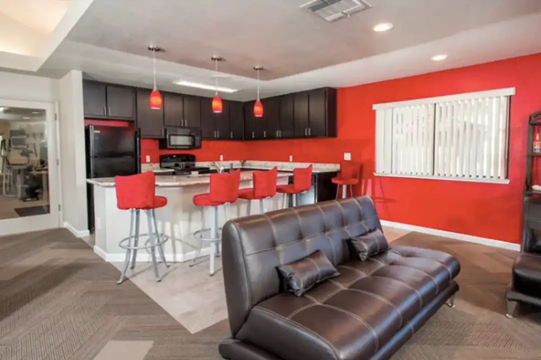 Park Lakewood Apartments - View 4