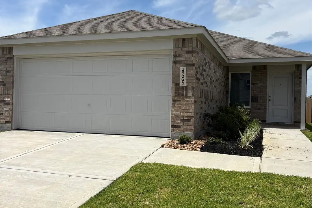 25292 Leather Leaf Ct - View 2