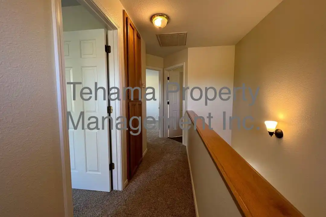 1070 Lakeside Dr unit 1070 Lakeside Dr. #1 - View 6