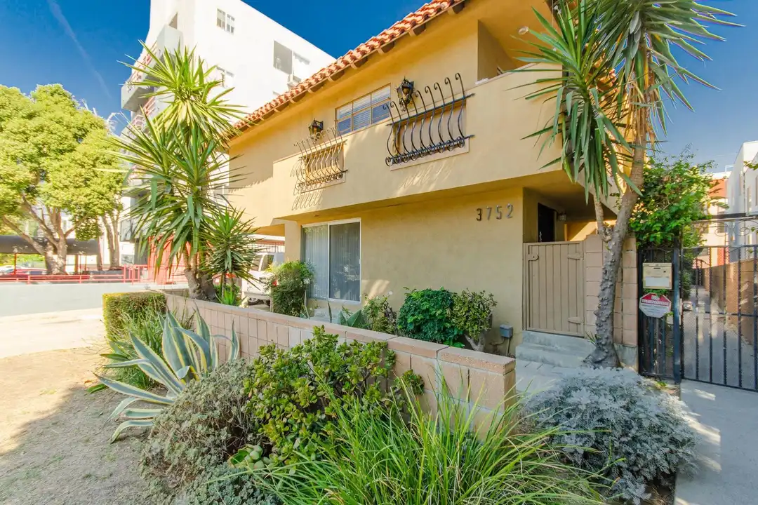 1-bed apartment, 60 m²