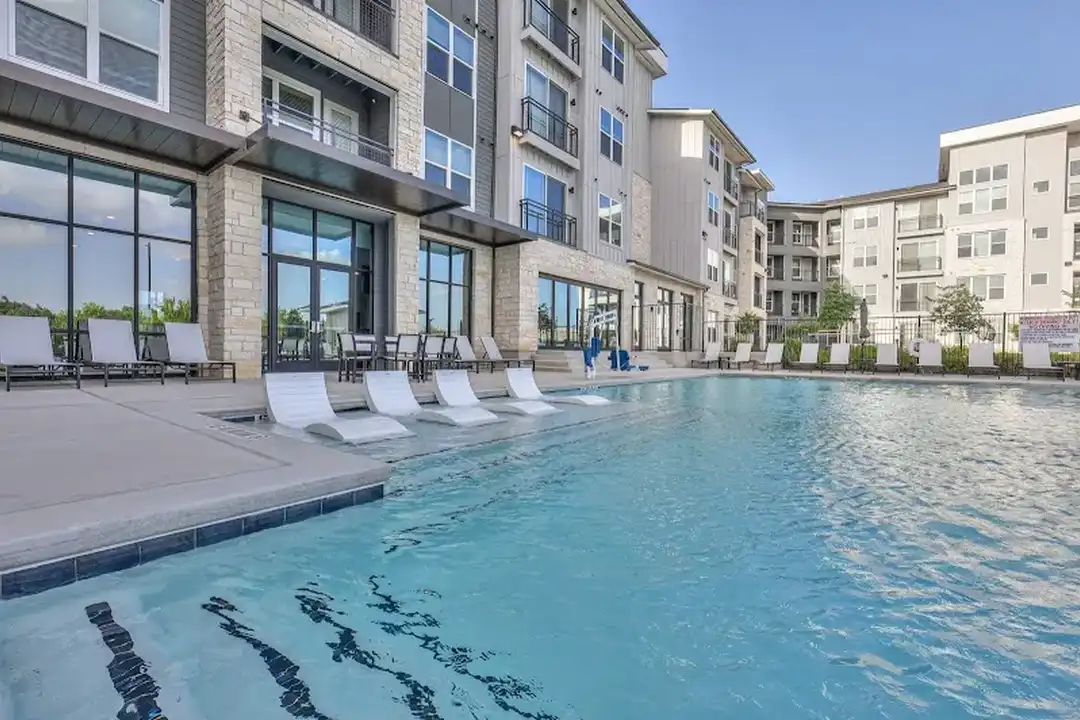 1-bed apartment, 65 m²