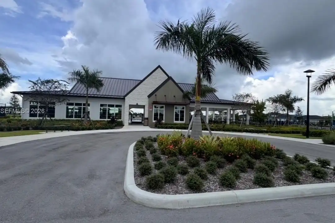 6712 Cloverdale Ave #0 - View 3