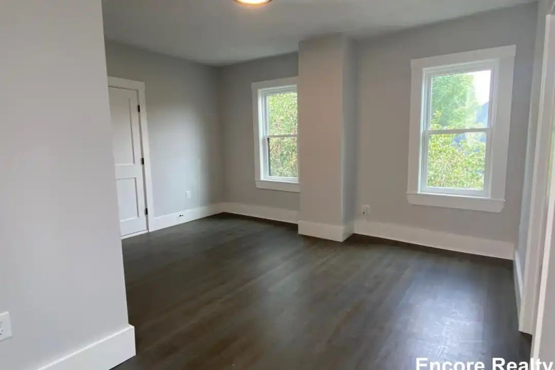 118 Marginal St - View 3